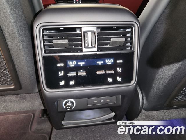 Porsche Cayenne 2025 — photo 8