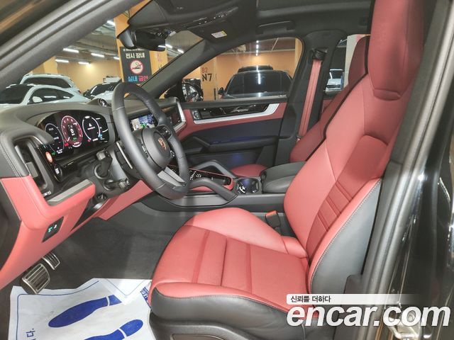 Porsche Cayenne 2025 — photo 11