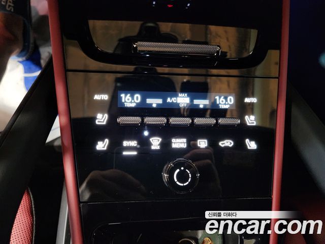 Porsche Cayenne 2025 — photo 18