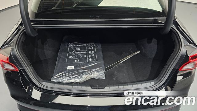 Kia K5 2023 — photo 23