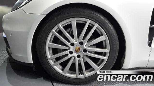 Porsche Panamera 2018 — photo 5