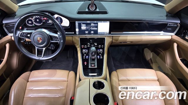 Porsche Panamera 2018 — photo 7