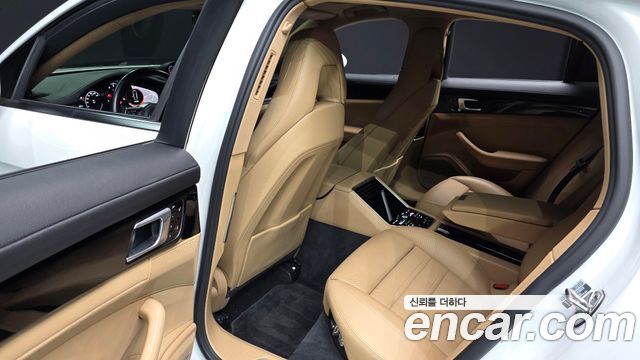 Porsche Panamera 2018 — photo 12
