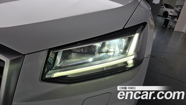 Audi Q2 2020 — photo 8