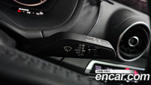 Audi Q2 2020 — photo 28