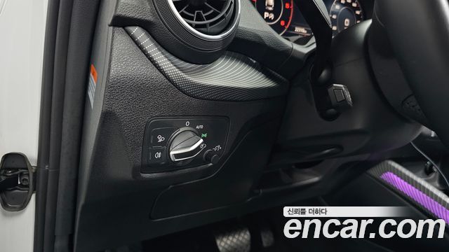 Audi Q2 2020 — photo 29