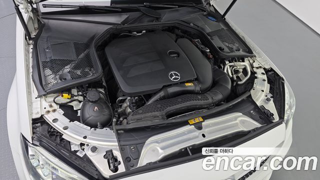 Mercedes-Benz C-Class 2021 — photo 6