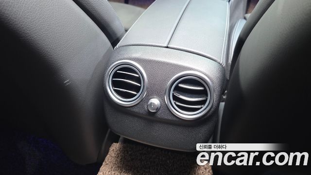 Mercedes-Benz C-Class 2021 — photo 18
