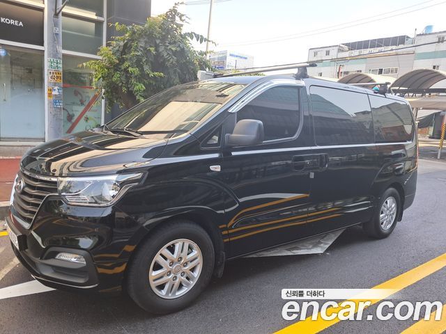 Hyundai Starex 2019 — photo 2