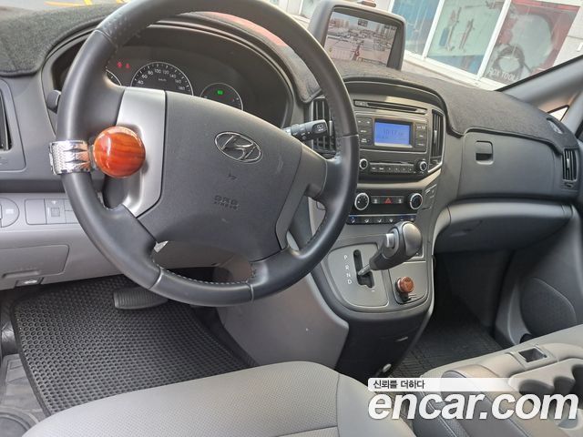 Hyundai Starex 2019 — photo 11