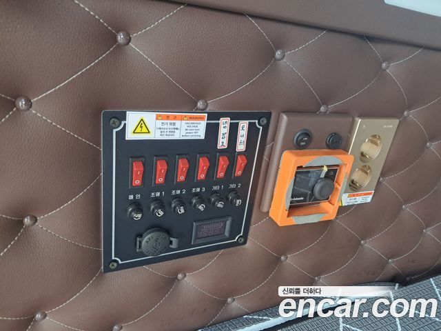 Hyundai Starex 2019 — photo 14
