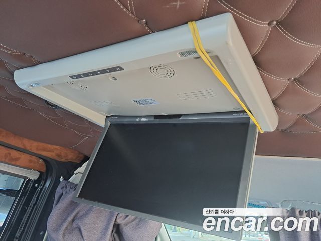 Hyundai Starex 2019 — photo 16
