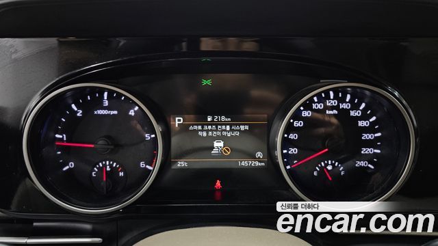 Kia Canival 2021 — photo 11