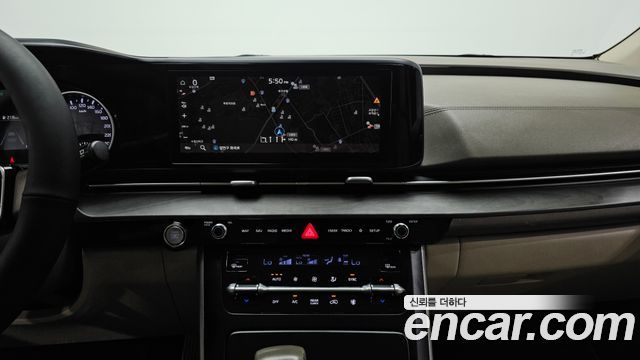 Kia Canival 2021 — photo 19