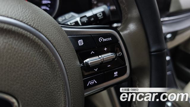 Kia Canival 2021 — photo 21