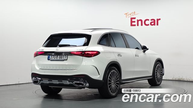 Mercedes-Benz GLC-Class 2025 — photo 2