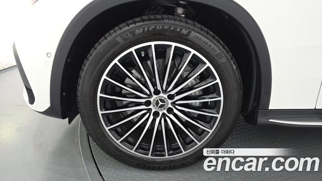 Mercedes-Benz GLC-Class 2025 — photo 5