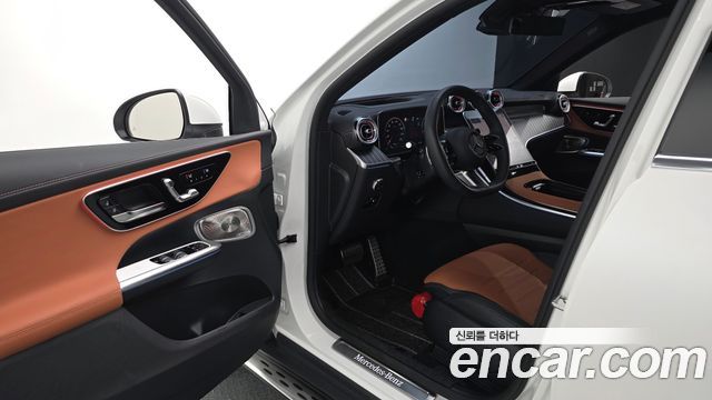 Mercedes-Benz GLC-Class 2025 — photo 13