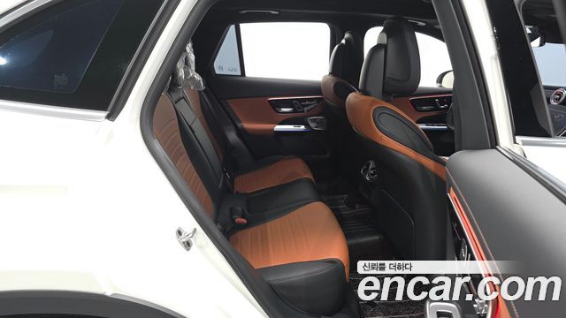 Mercedes-Benz GLC-Class 2025 — photo 17