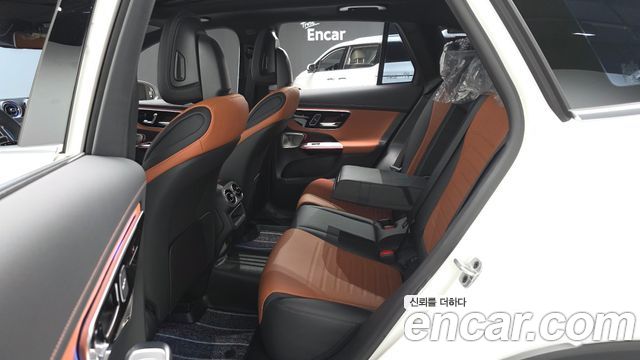 Mercedes-Benz GLC-Class 2025 — photo 18