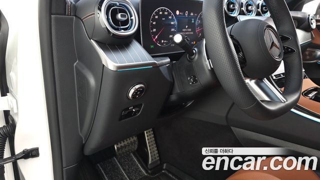 Mercedes-Benz GLC-Class 2025 — photo 19