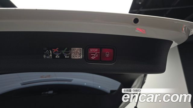 Mercedes-Benz GLC-Class 2025 — photo 26