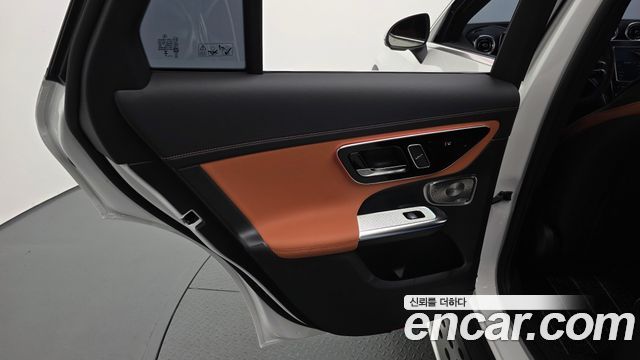 Mercedes-Benz GLC-Class 2025 — photo 15