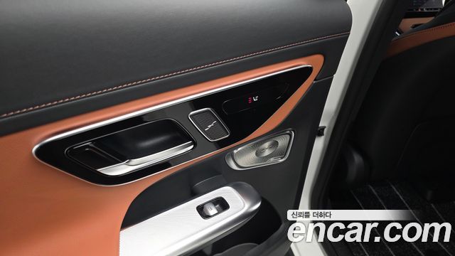 Mercedes-Benz GLC-Class 2025 — photo 27