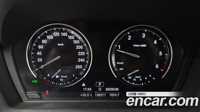 BMW 1-Series 2018 — photo 11