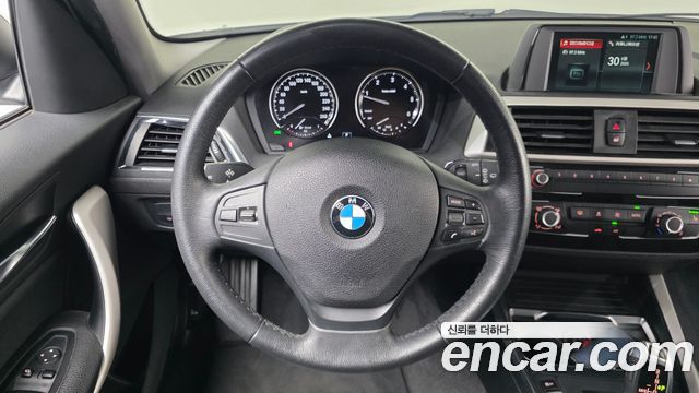 BMW 1-Series 2018 — photo 19