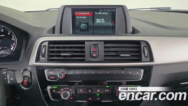 BMW 1-Series 2018 — photo 20
