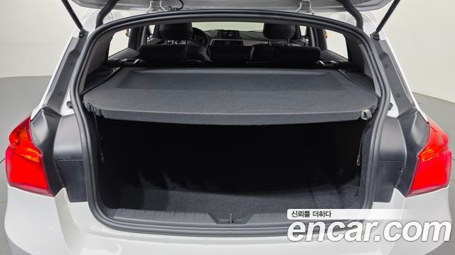 BMW 1-Series 2018 — photo 26