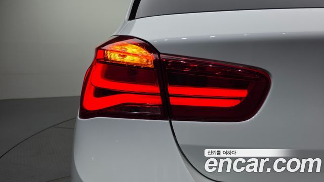 BMW 1-Series 2018 — photo 9