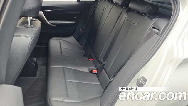 BMW 1-Series 2018 — photo 16
