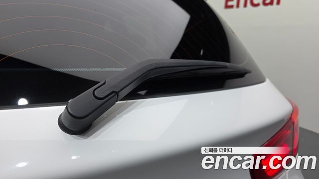 BMW 1-Series 2018 — photo 29