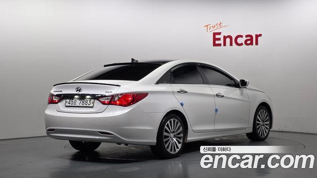 Hyundai Sonata 2011 — photo 2