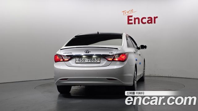 Hyundai Sonata 2011 — photo 4