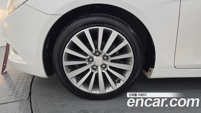 Hyundai Sonata 2011 — photo 5