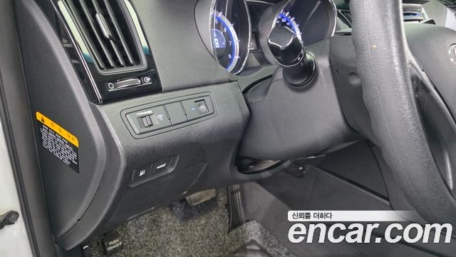 Hyundai Sonata 2011 — photo 16