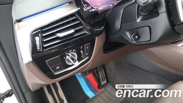 BMW Gran Turismo 2020 — photo 25