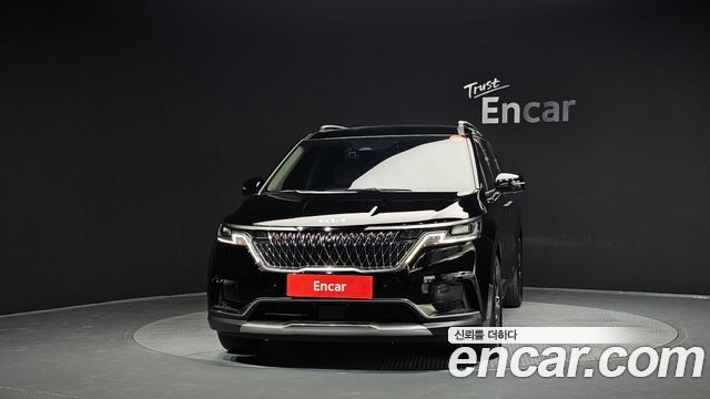 Kia Canival 2023 — photo 3