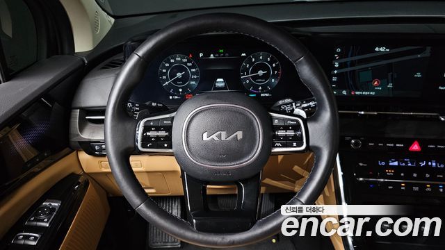 Kia Canival 2023 — photo 20
