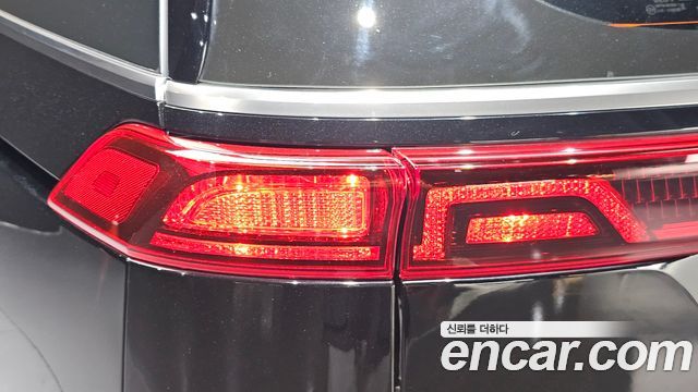 Kia Canival 2023 — photo 9