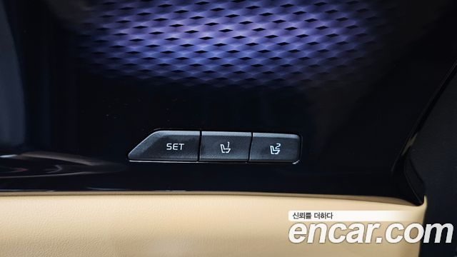 Kia Canival 2023 — photo 28