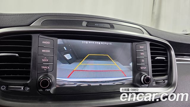 Kia Sorento 2018 — photo 21