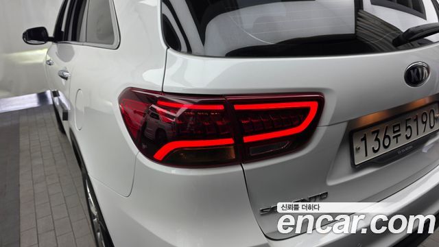 Kia Sorento 2018 — photo 9