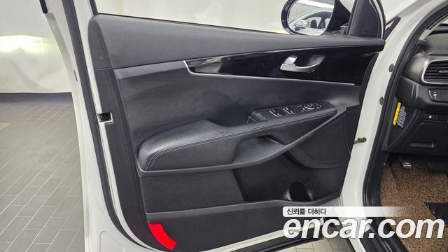 Kia Sorento 2018 — photo 14