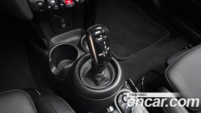 Mini Cooper 2022 — photo 9