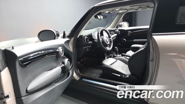 Mini Cooper 2022 — photo 10
