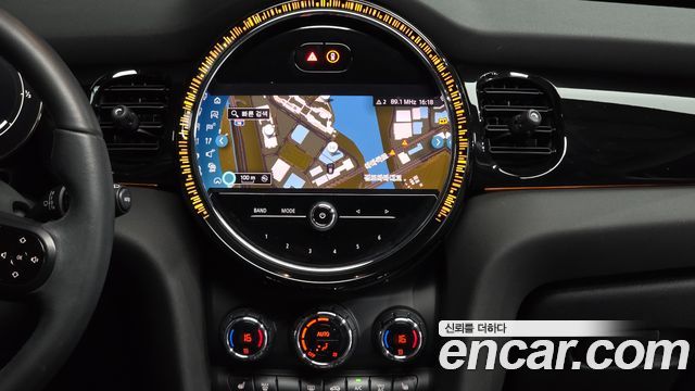 Mini Cooper 2022 — photo 14